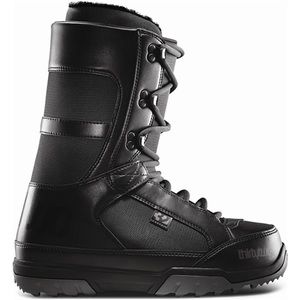 Thirty two men’s snowboarding boots